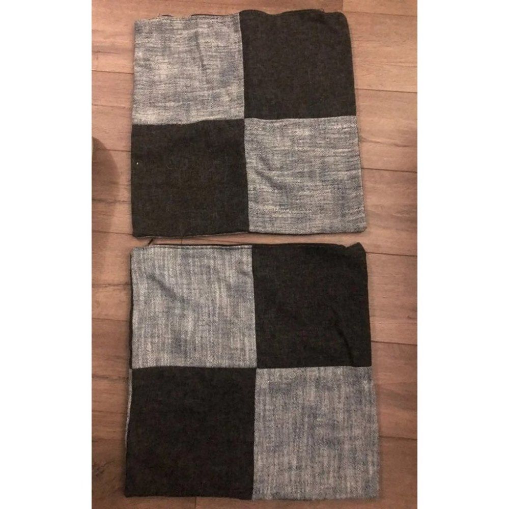 Block Pattern Cloth pillow cases brand new Q